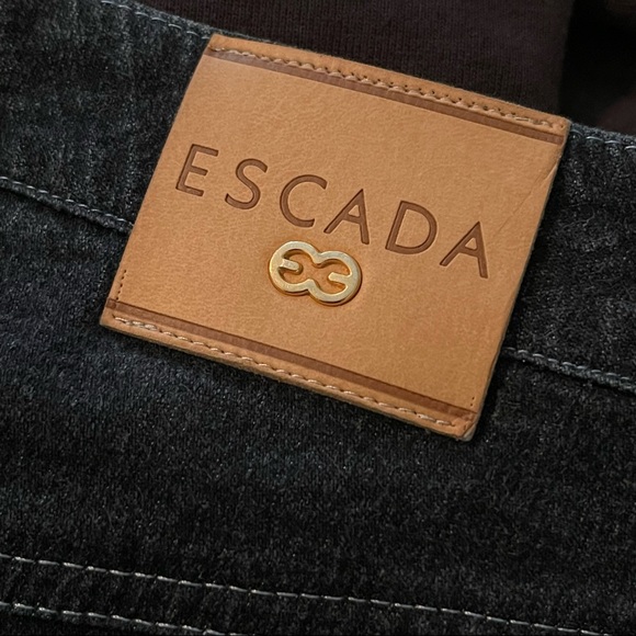 Vintage ESCADA Dark Wash Blue Jeans. High-Rise Mom Jeans. Size 40/US 10/Medium - Picture 14 of 14